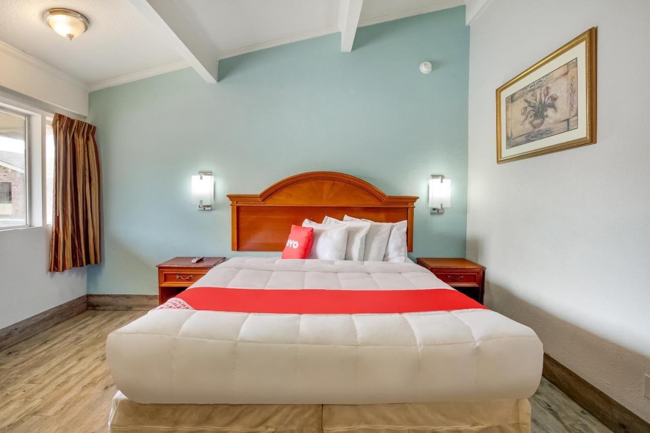 Oyo Hotel Lake Charles La I-10 מראה חיצוני תמונה