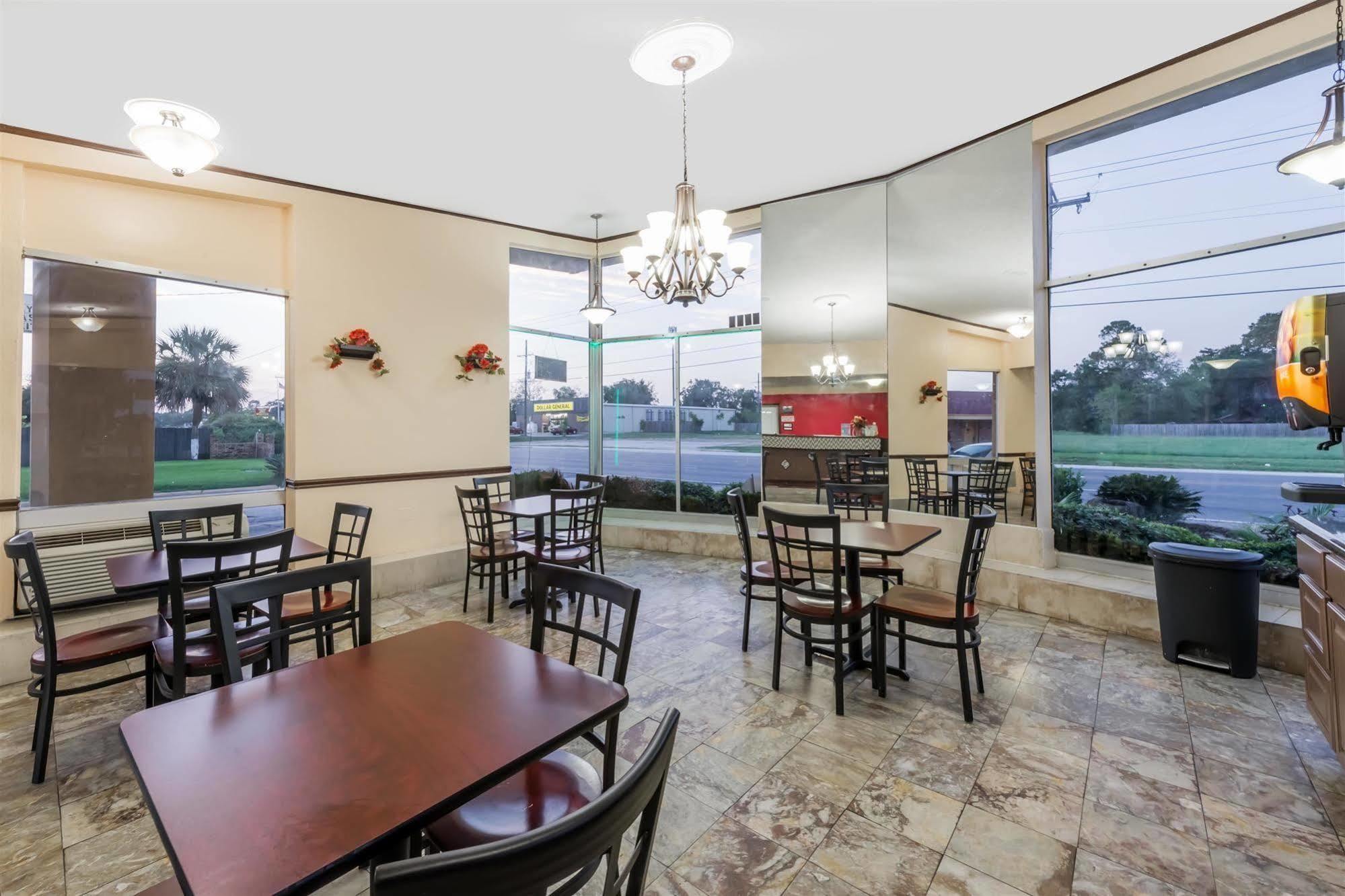 Oyo Hotel Lake Charles La I-10 מראה חיצוני תמונה