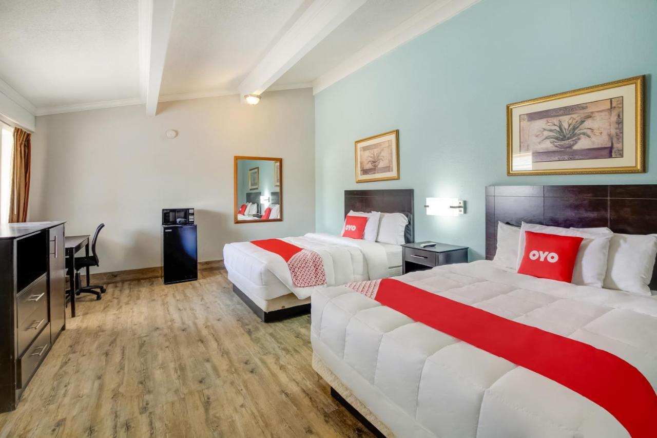 Oyo Hotel Lake Charles La I-10 מראה חיצוני תמונה